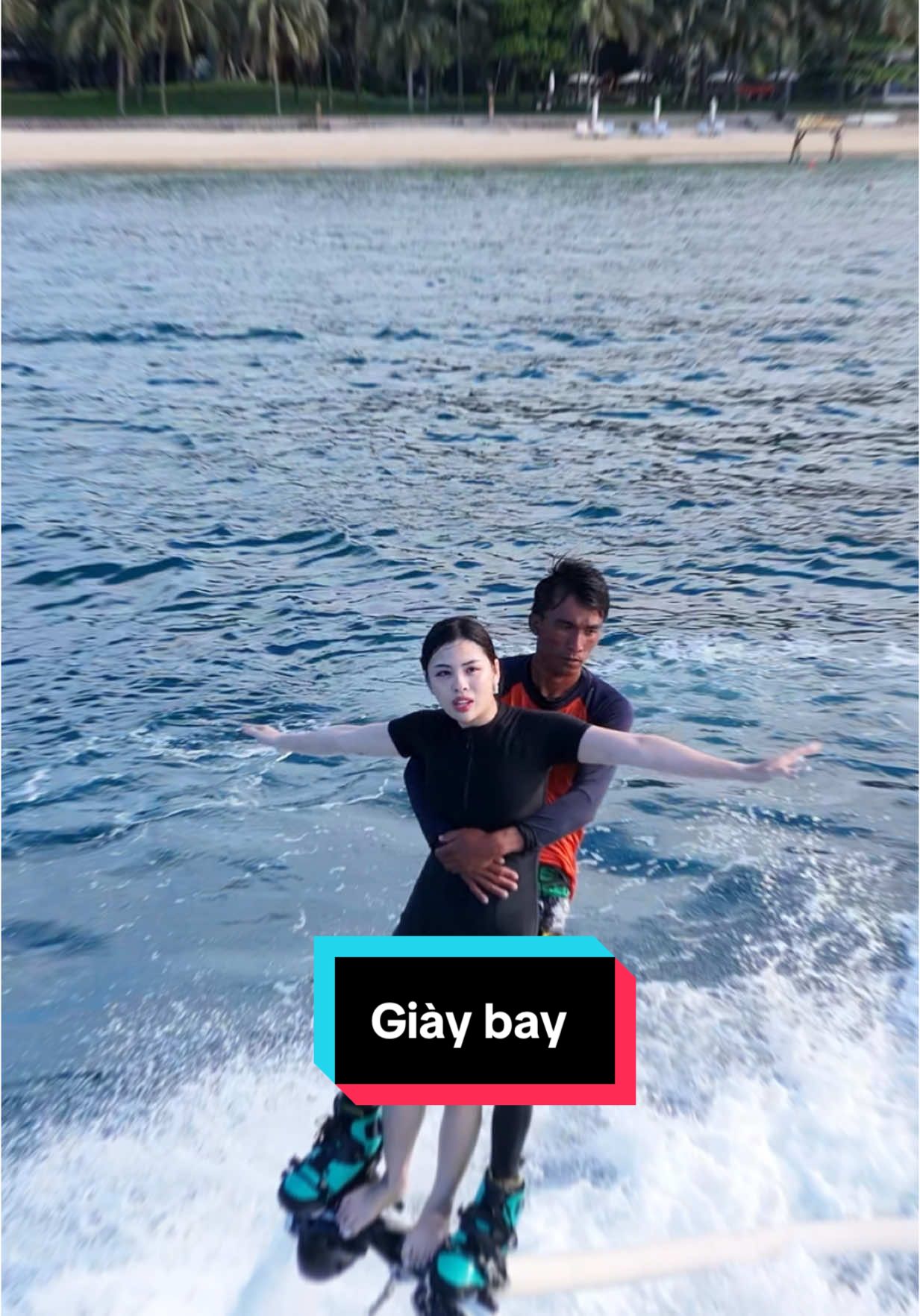 Em gái trải nghiệm giày bay tại Hòn Tằm 🤧#xuhuongtiktok #hontam #3daonhatrang #Reviewdulichnhatrang #nhatrang 