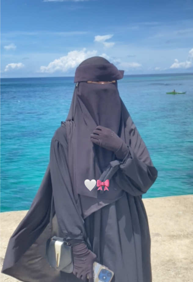 🤍🎀 visit my showcase  #niqab #hijabstyleoutfit #goodvibes #fypシ゚ #niqabiequeen👑🧕 #muslimahfashion #muslimahtiktok 