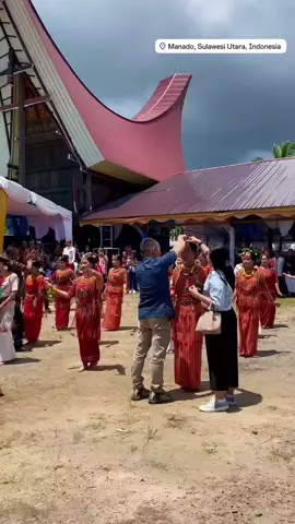 pa' gellu toraja💃🤩 #penaritoraja #tariantoraja #menari  #bainetoraya #toraja  #sulut_manado #fyp  