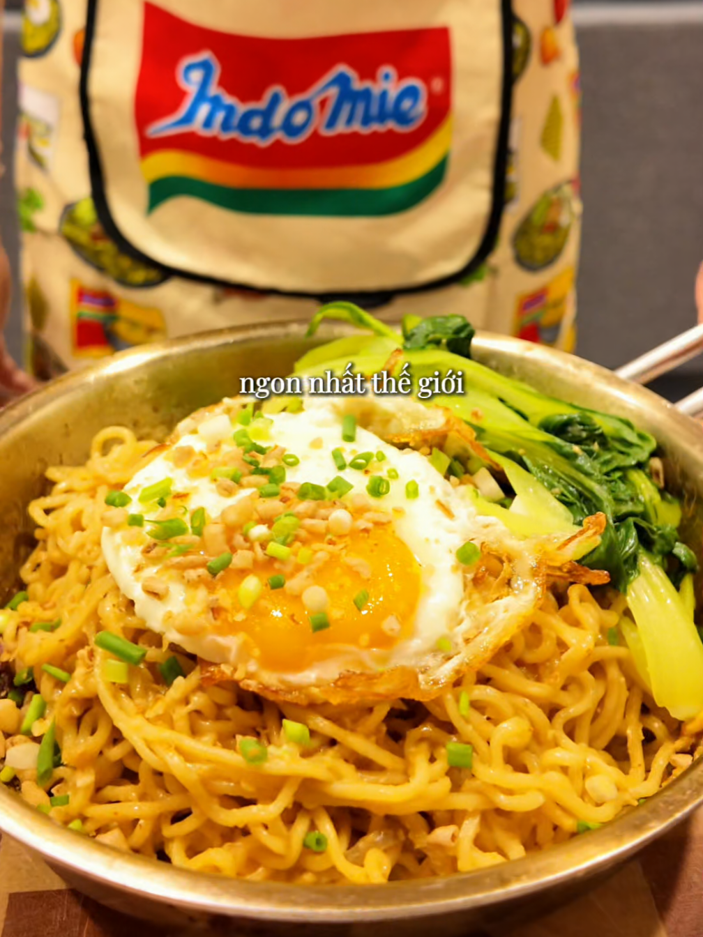 Trộn mì Indomie kiểu này ngon số 2 không ai dám nhận số 1 luôn. Nó thơm mà nó ngậy ngon điên 🥹 #ancungtiktok #LearnOnTikTok #nauancungtiktok #fyp #Indomie 