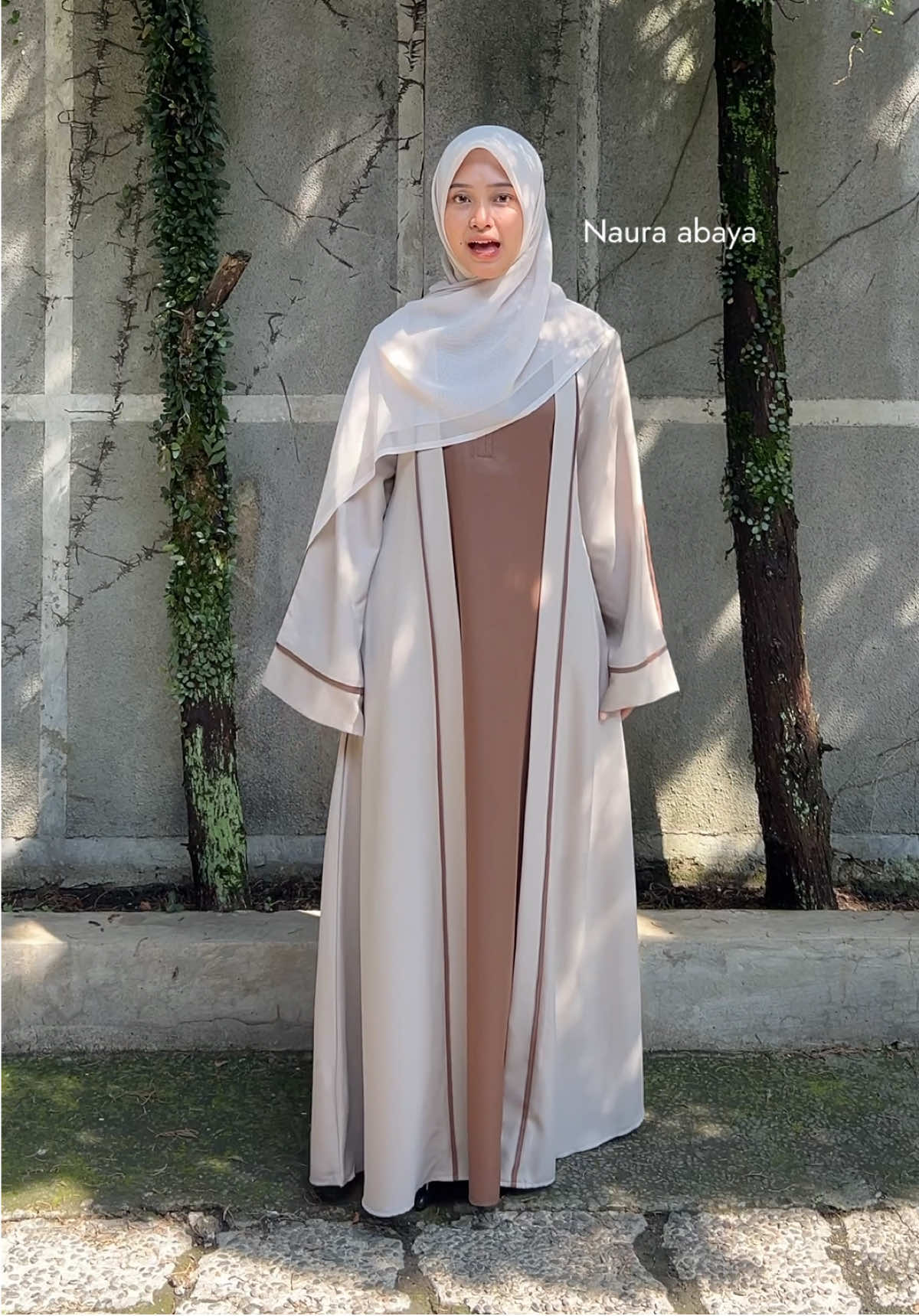 Naura abaya dari dailyal.official🤍 @dailyalofficial. 