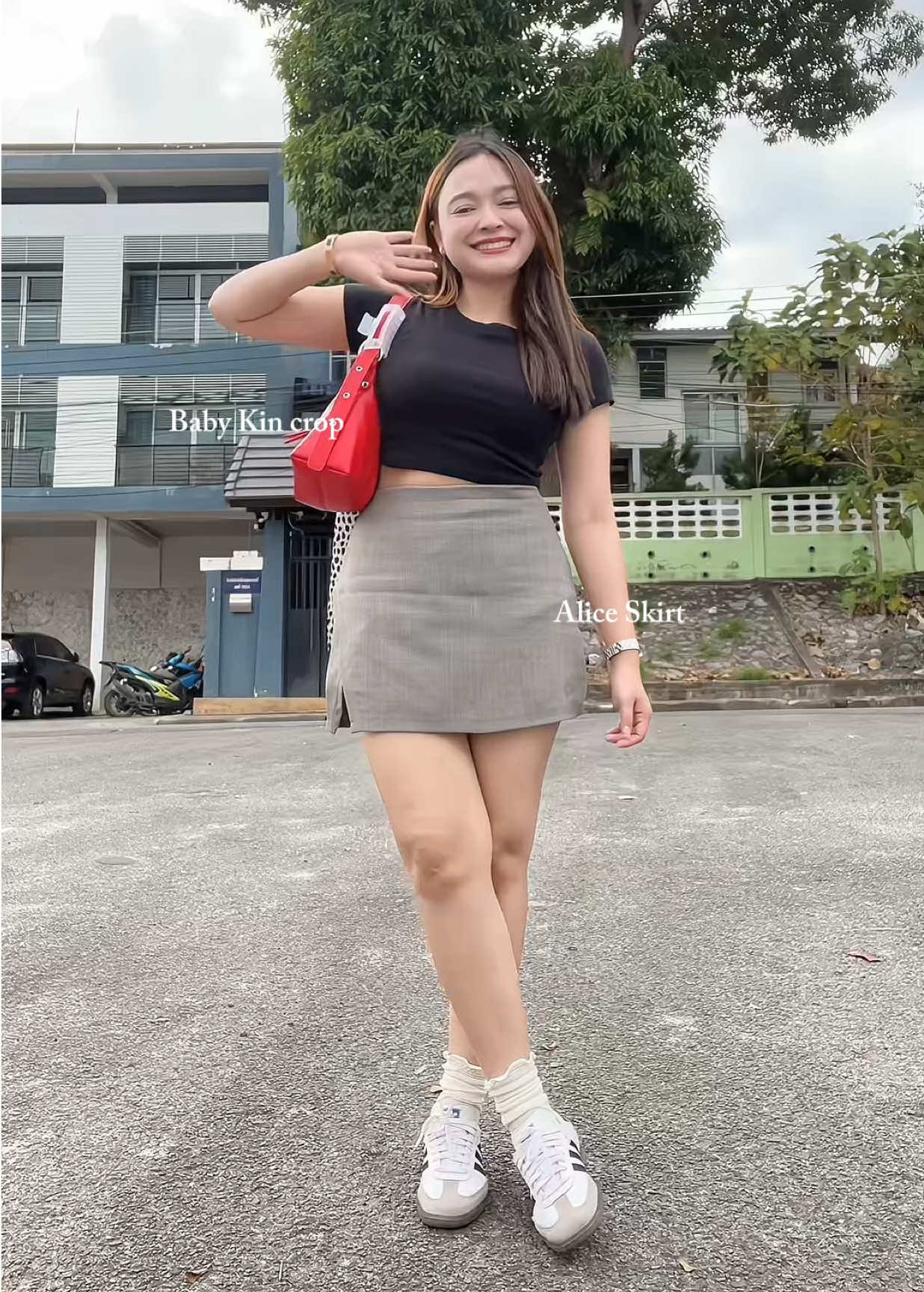 OOTD ลุควาวเท่ ฉบับสาว 55 kg. 📸🫶🏻 #เสื้อผ้าแฟชั่น #เสื้อยืด #เสื้อครอป #เสื้อผ้าแฟชั่น #ไอเดียแต่งตัว #OOTD #คลาสแฟชั่น #tiktoklooks #แต่งตัวผู้หญิง #ไอเดียแต่งตัว #TikTokShop55แบรนด์แท้ลดกระหน่ำ #kinnyofficial 