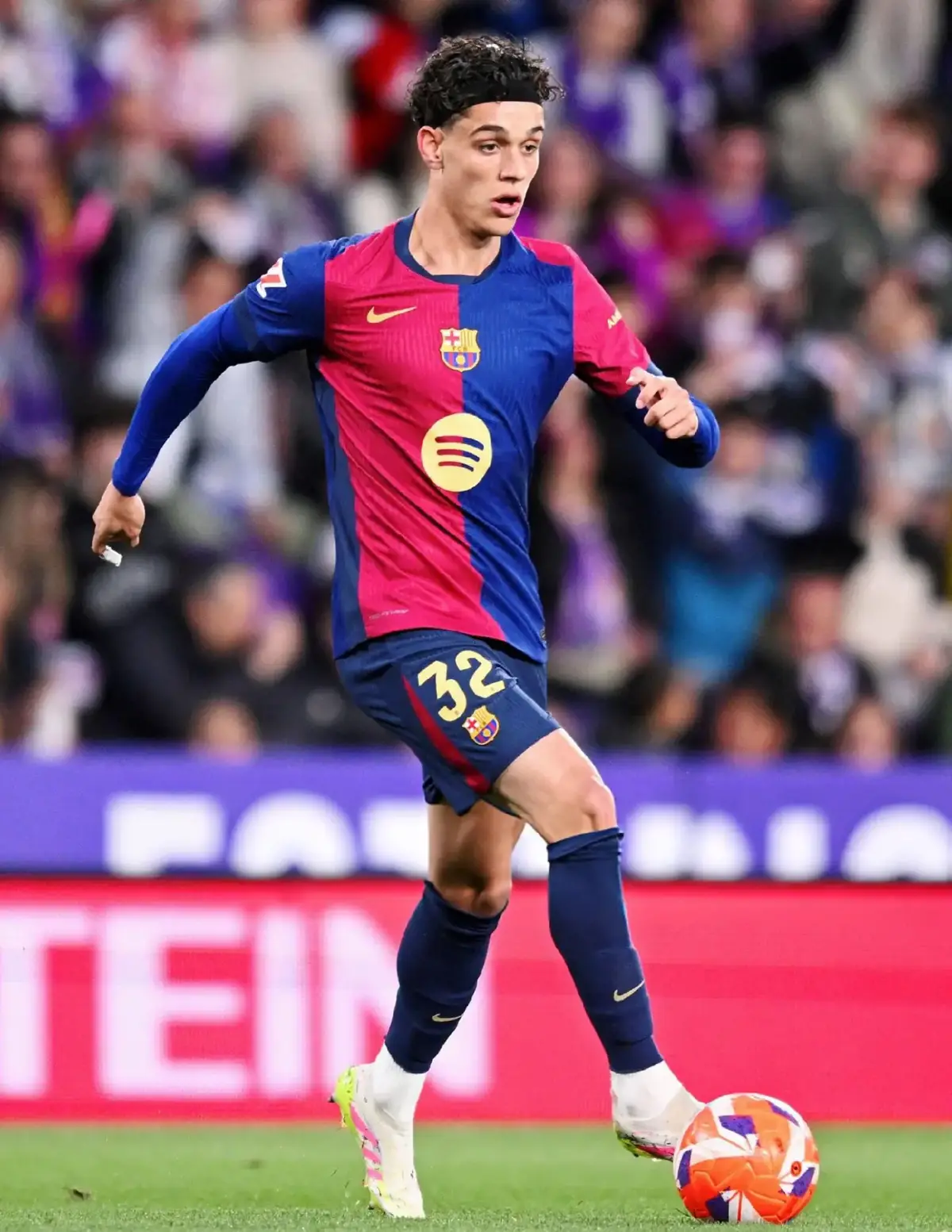 photos of hector during matches #hectorfort #hectorfortedit #barcelona #fcbarcelona #foryoupag #españa #spain #footballtiktok #foryoupag #vira #fyp 