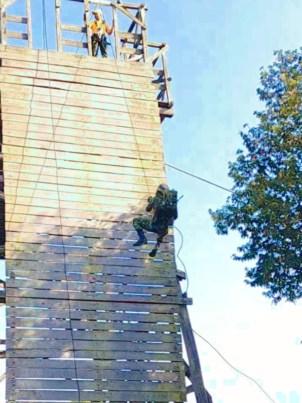 (Bintara Infanteri PK 33) belajar jadi Spiderman #dodiklatpur #tentara #infanteri #TNI #hanrim_hanturimba #tniad 