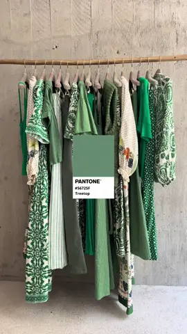 COLORAMA 🌈 Un été haut en couleurs chez Stella Forest. A porter, mixer, faire danser. #stellaforest #colorama #vestiaireencouleur #couleur #pantone #looks #vetements 