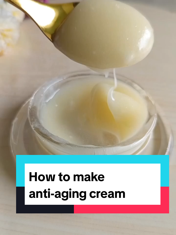 Antiaging face cream with baby oil, Alovera gel and vaseline jelly. #skincare #naturalskincare 