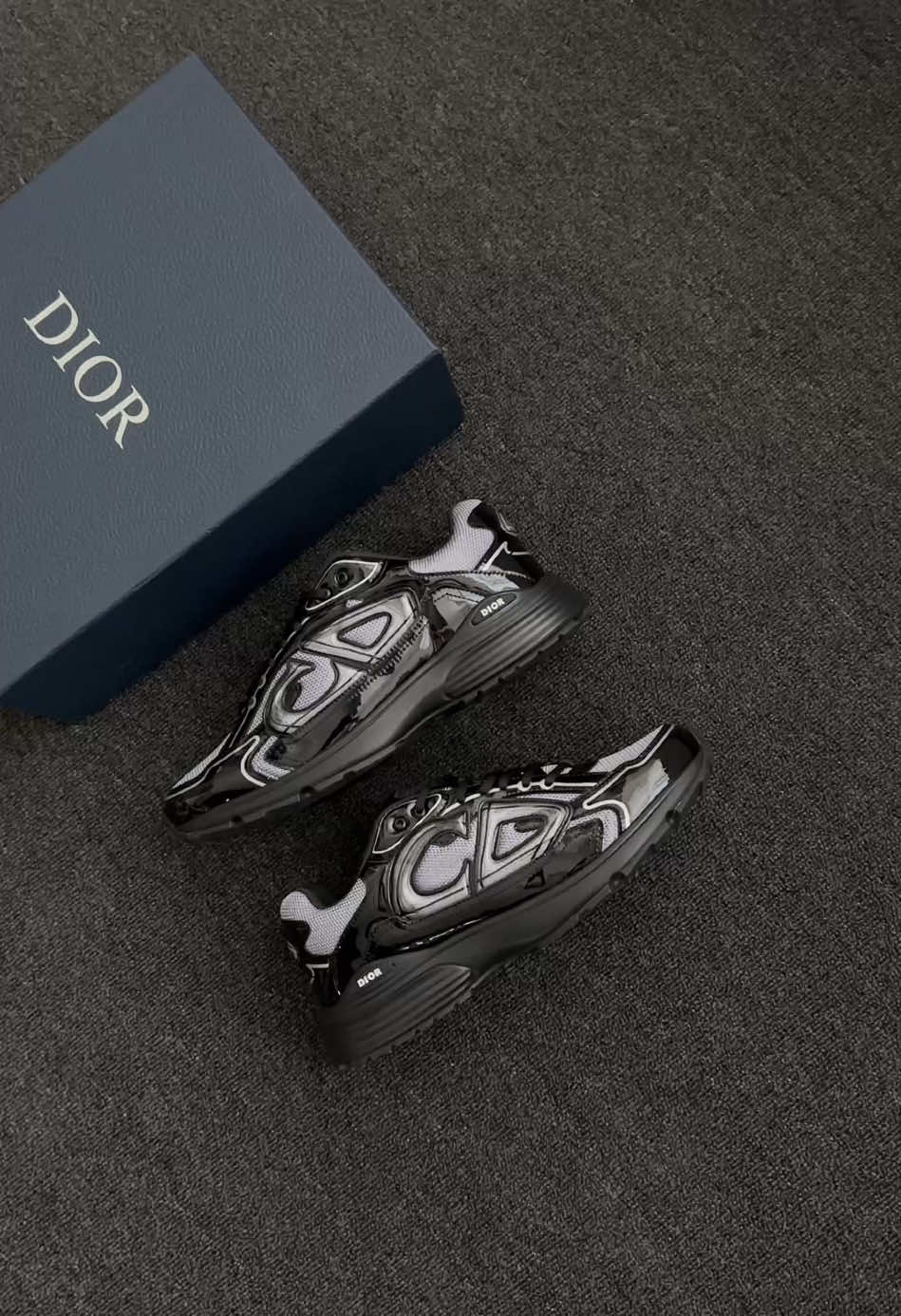 Best Sneaker for Summer 🖤#dior #diorb30  #diorshoes #sneakers #sneakertok #sneakerhead #menfashion #streetwear #luxurylife #streetwearstyle #OOTD #fashiontiktok #viralditiktok 