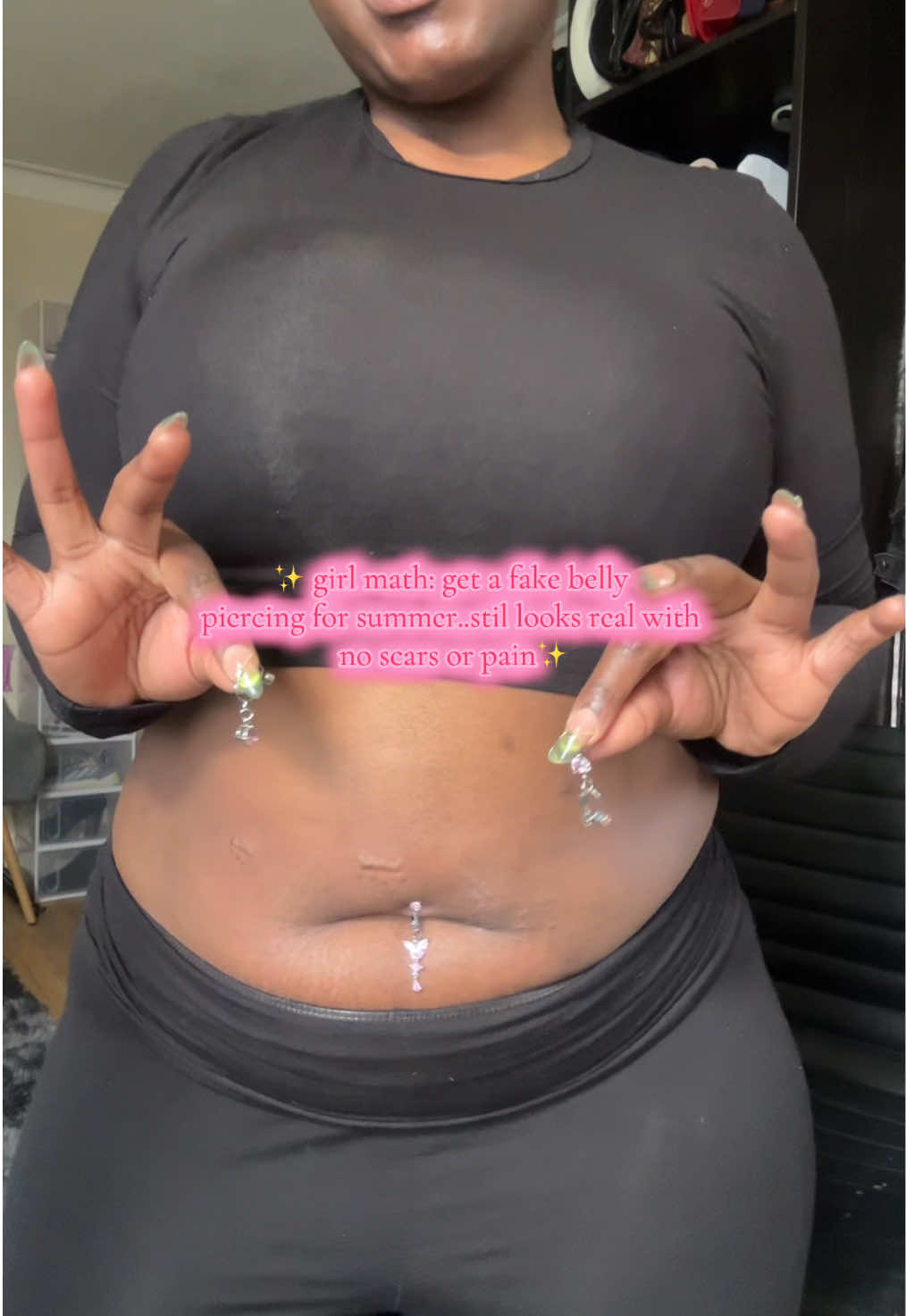 These are super cute omg #bellypiercings #bellypiercing #bellypiercingtok #fauxpiercing #tiktokfinds 