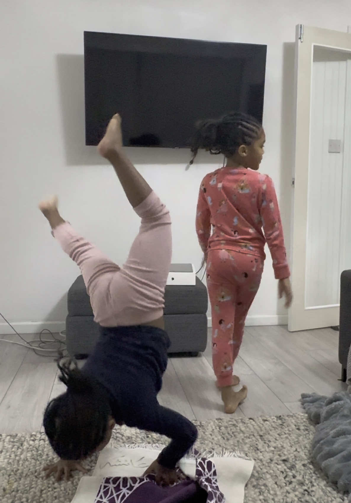 Talent show with our lil Komorahs 🥹❤️ #familytime #talentotiktok #familia 