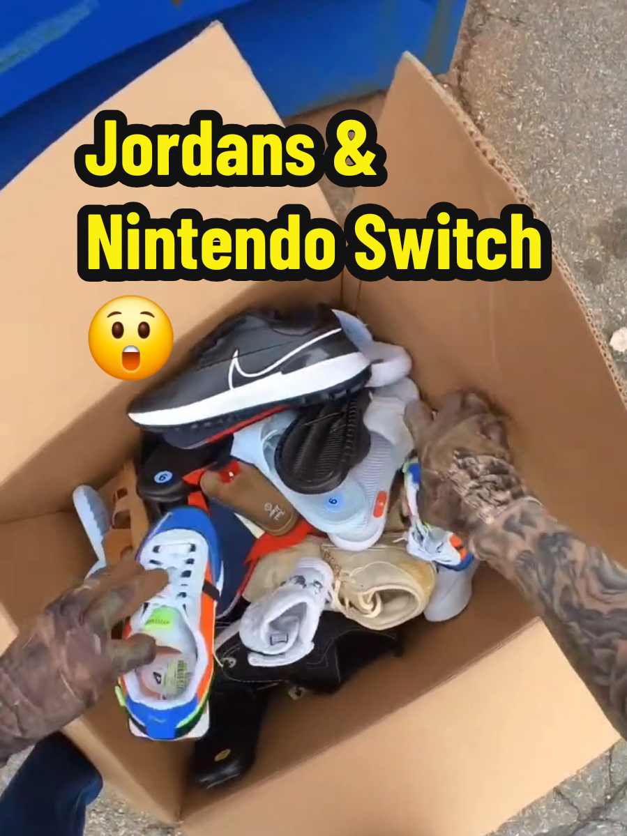 I found rare Nike Jordan's Zooms and a Nintendo Switch dumpster diving at Gamestop  #Nike #shoes #gamer #gaming #dumpsterdiving 
