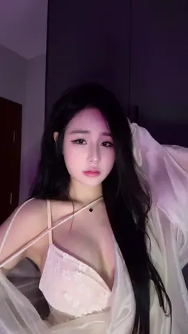 Người ta hạnh phúc đêm đêm ...
