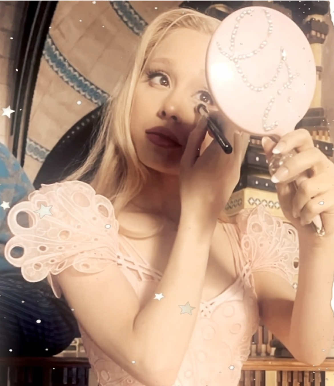 #GLINDA // miss galinda arduenna upland of the upper uplands! (this is so crap) // #glindathegoodwitch #wicked #edit #arianagrande #galinda #wickededit #vsp #aesthetic #vsp #viral #fyp #xyzbc #plsdontflop 