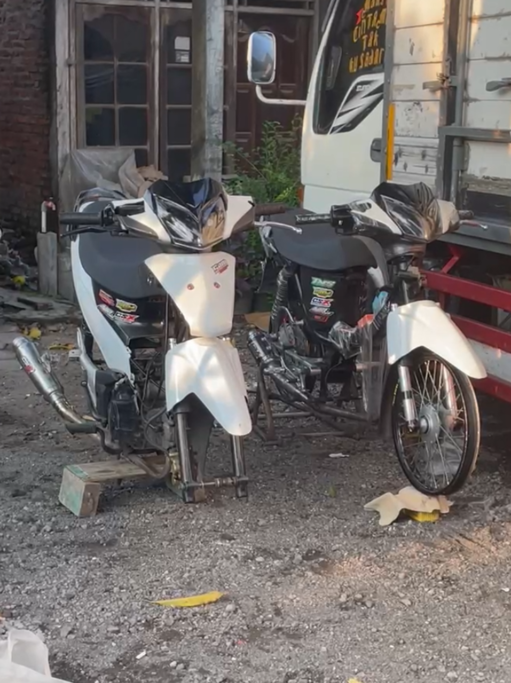 sementara tidur semuaa.. 👋🏻🥺 #kphjogjastyle #kphgank🚀 #kphganksoloraya🚀 #supra125modifikasi #berkahjeruk🍊 #4u #supramamah #trend #csxgank #trending #hits #rexymokondo #semarang24jam 