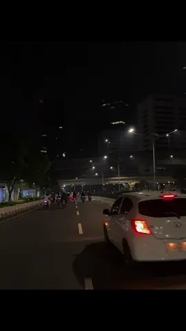 tapi mengapa tiba-tiba seakan kau pergi?