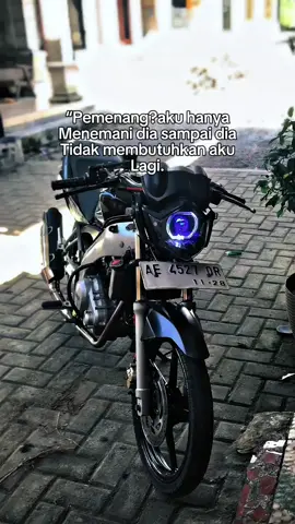 Tugas badut menemani dan menghibur sampai dia bahagia 😊.  #vixion_modifikasi #vixionroadrace #fauryoupage #fyppppp 