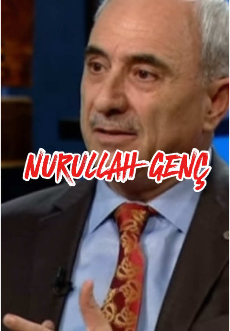 Eğer şehirler güzelleşecekse, insan güzelleşecekse, mekanlar ve yürekler güzelleşecekse içimizdeki ve dışımızdaki yol ortası taşlarını kaldırmak zorundayız. #nurullahgenç #sairane_sokak28 #edebiyat #instagram #şiir #reels #sultan #padişah 