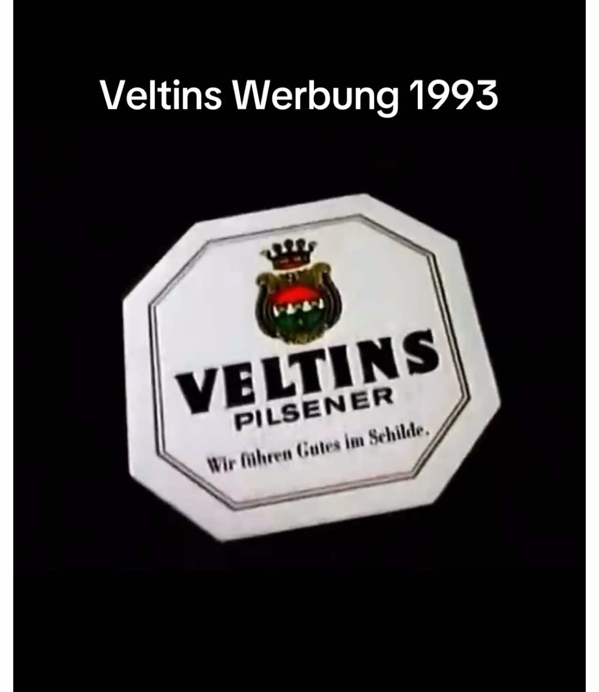 „Unvergleichlich. Veltins.“ Ein Klassiker der 90er-Werbung – schlicht, stilvoll und mit echtem Pils-Charme. Ein Spot, der zeigt: Weniger ist mehr. #Veltins #Werbung1993 #RetroWerbung #90sVibes #PilsKlassiker #NostalgiePur #BierWerbung #lostmemoryX #fyp #fouryou #fouryourpages 