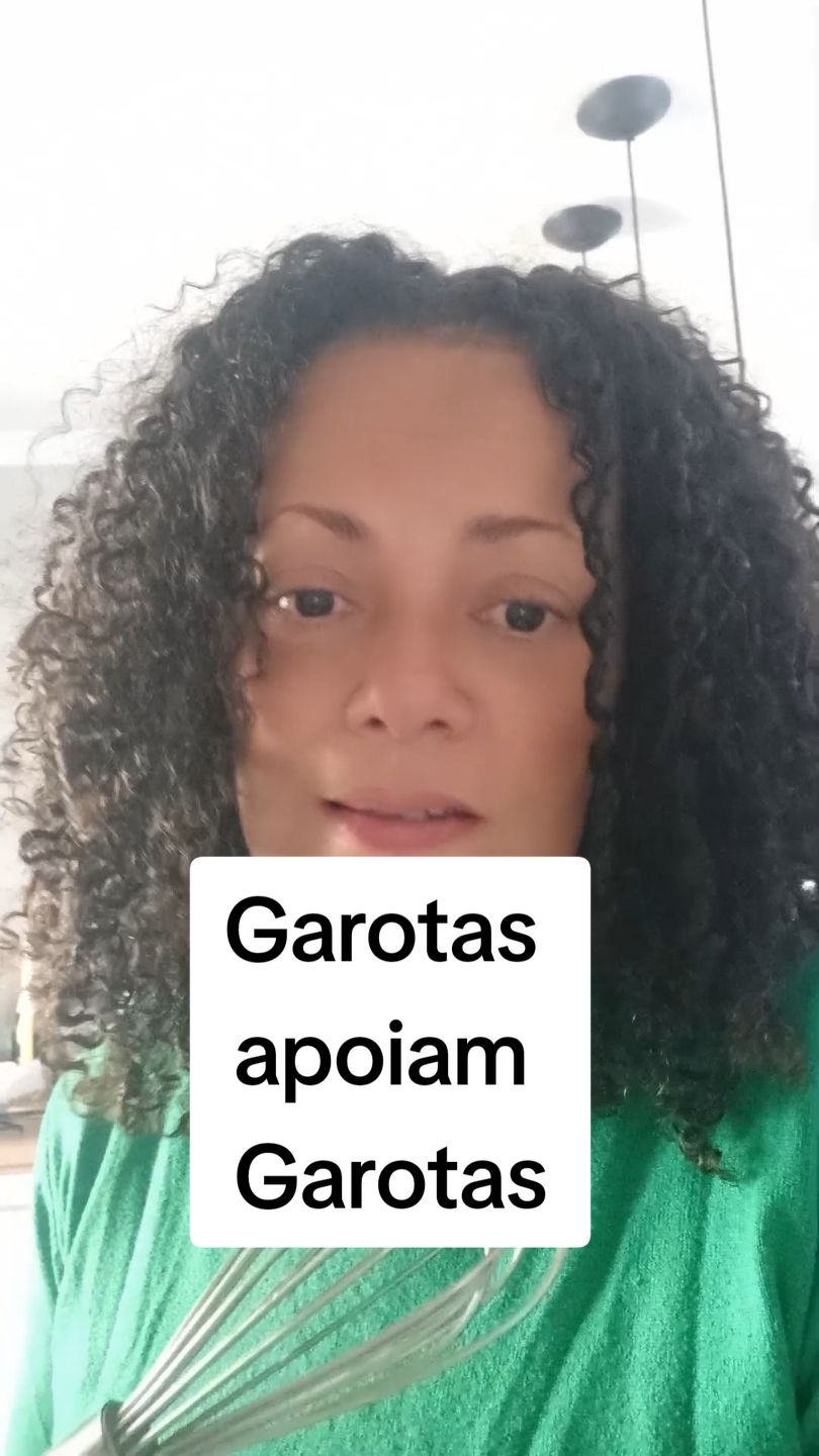 Bora cozinhar mulherada. . #rotina #paulistanaemgramado #garotasapoiamgarotas💝🎀✨️  #videoviral  #foryoupage  #creatorsearchinsights 