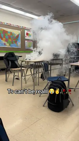 Freshmen can’t sit still for ANYTHING 😐😐 #chromebook #school #fire #fyp #fyppppppppppppppppppppppp #fypシ 