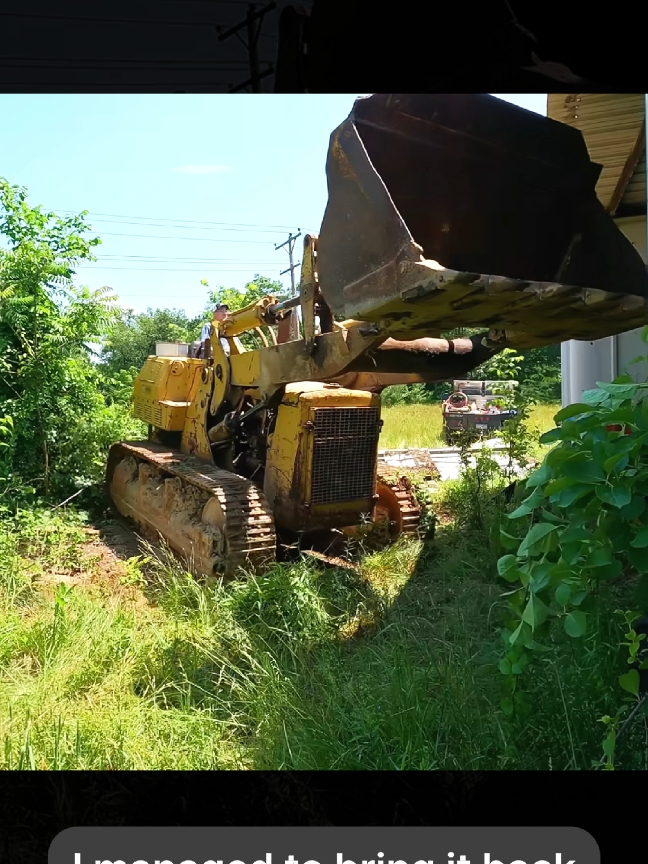 Restoring & Upgrading a Heavy Equipment Legend Cat 977 After 12 Years in The Wild Part 1 #build #building #construction #constructionworker #cat777 #legendcat #restoring 