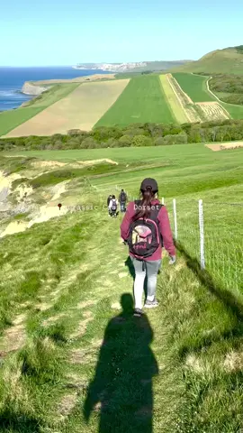 Early walk to Jurassic coast #dorset #kimmeridgebay  #jurassiccoast  #dorset #coast  #fyp #foryoupage❤️❤️ 