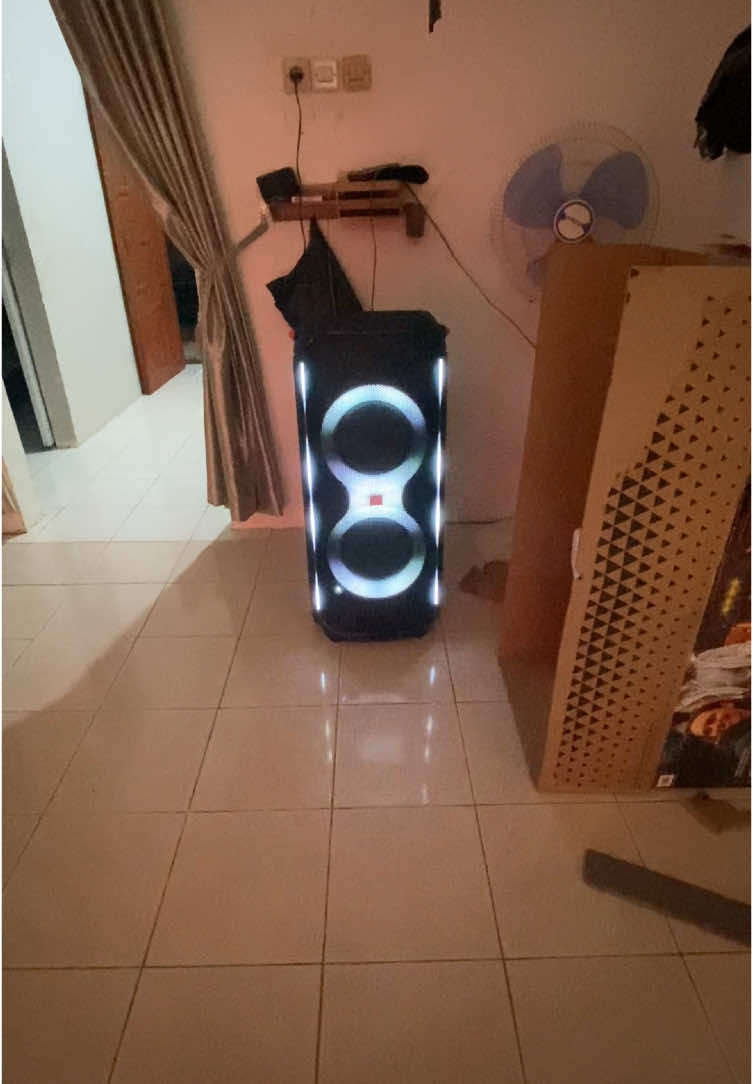 Pesona speaker 8 inch bikin geterrr #jblpartybox710 #jblindonesia #jblpartybox 