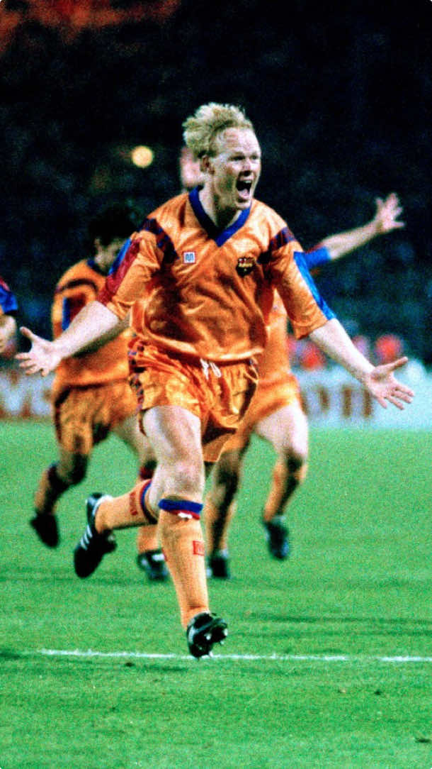 La primera Champions del Barça, con José Ángel de la Casa El golazo de Koeman en 1992 y la sorpresa del mítico narrador de RTVE, que aquella noche en Wembley contaba con Luis Suárez a su lado como comentarista. Un tanto histórico para los azulgrana que conseguían imponerse a la Sampdoria en el 111’ de la prórroga. #deportes #futbol #barcelona #champions #koeman #joseangeldelacasa #highlights #wembley #DeportesEnTikTok #TikTokDeportes #tiktokfootballacademy 