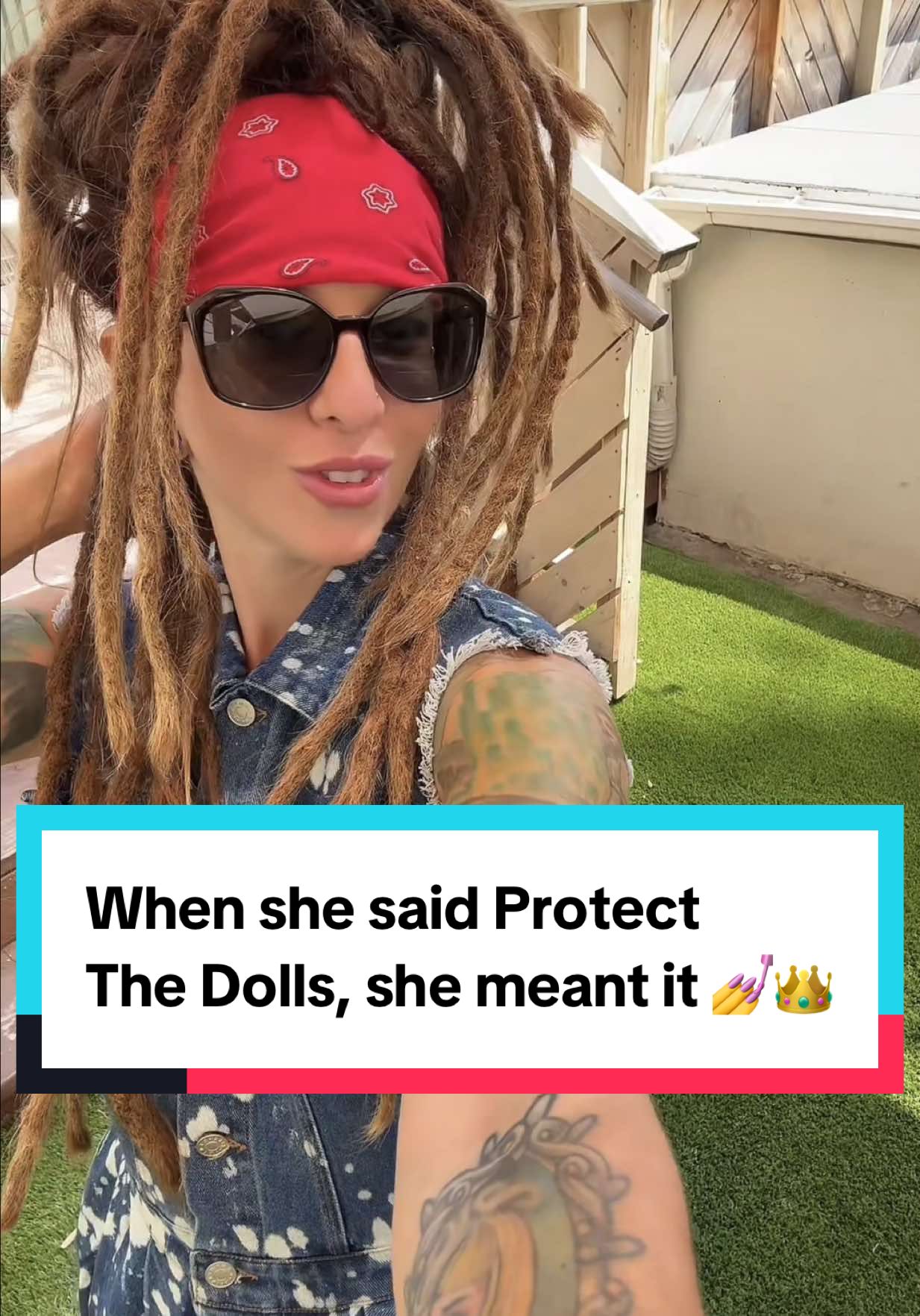 Protect the dolls!!! 🤩💅🏳️‍⚧️ C: @Variety #chappellroan #metgalaredcarpet2025 #metgala #chappellroanmetgala #chappellmetgala 