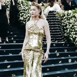 #metgala2025 the quality is horrible, scp: visionafyslogoless #metgala #2025 #fyp #fashion #tailoring #gigihadid #viralvideos #xyzabc #trendin #model #newyorkcity 