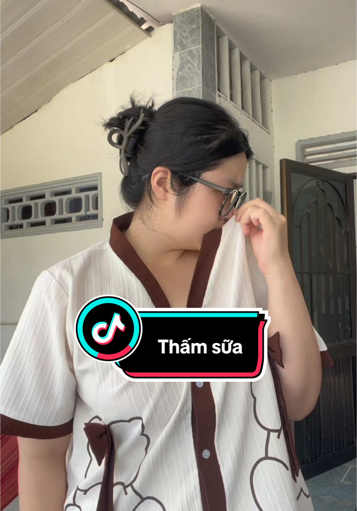 Tránh mùi cơ thể do sữa tiết ra #locnhimebeyon #mebimsua #mienglotthamsua #topgiakids 