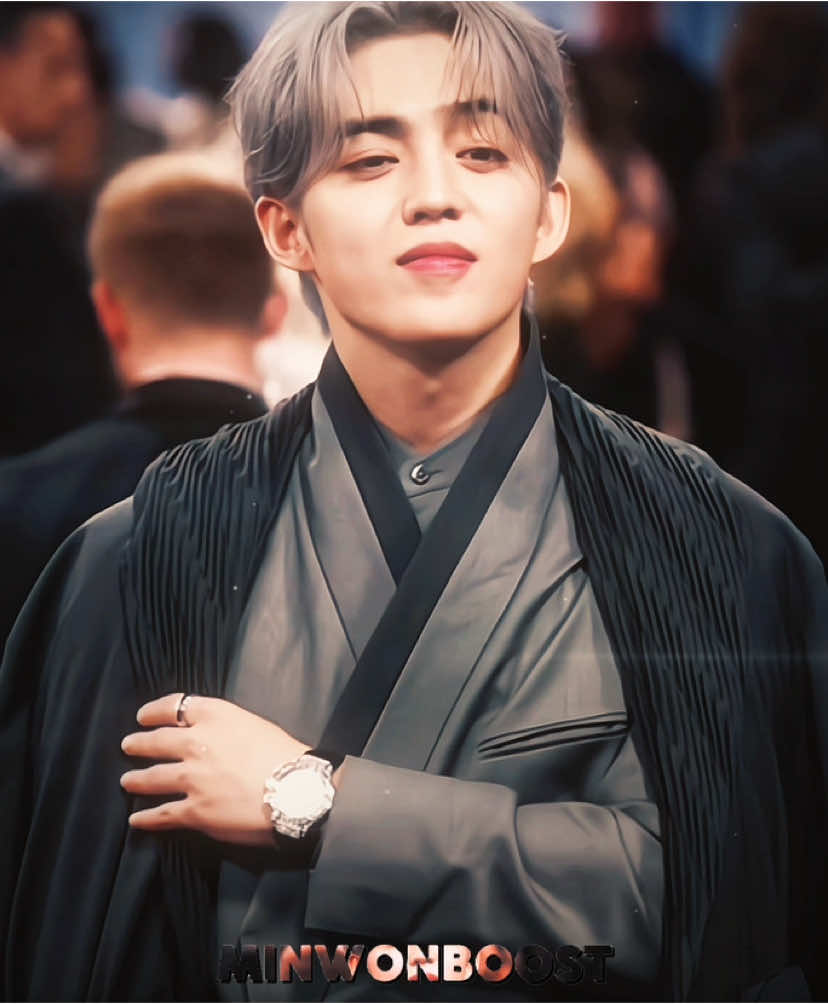 its never too late right for scoups met gala boss edit🤤 gawd HIS CONFIDENCE?? HIS AURA?? HES AMAZING  #scoups #choiseungcheol #seventeen #에스쿱스 #최승철 #세븐틴 