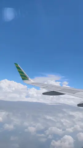 mentahan diatas awan naik pesawat Citilink Indonesia buat mentahan kata-kata dan juga mentahan menipu teman pacar mantan atau selingkuhan kalau lagi liburan naik pesawat yang aesthetic dan juga peringatan bahwa akan turbolence #citilink #mentahankatakata #mentahanstory #mentahankata #mentahanprank #mentahanstorywa #mentahanvideo #mentahanjalanjalan #mentahan #storywhatsapp #katakata 