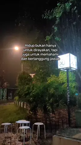Kehidupan dewasa yang sesungguhnya.