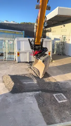 #sverige #liebherrfamily #liebherrsverige #liebherr #construction #rototiltsverige #tiltrotator #sweden #grävmaskin #excavatorsweden #rototilt #heavyequipment #bagger #excavator #LIVEhighlights #TikTokLIVE #vireal 