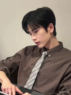 he's an icon of boyfriend material #zhanglinghe #张凌赫 