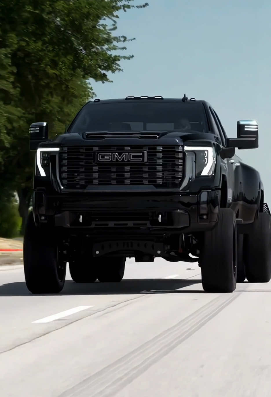 Youth is invaluable, and pickups are the ultimate love #Raptor#FordRaptor#Modifiedcar#Offroadvehicle#Pickuptruck #Offroad#Pickup#Superpickuptruck#Offroadadventure #Offroaddriving#Pickuplikestyle#Offroadenthusiast