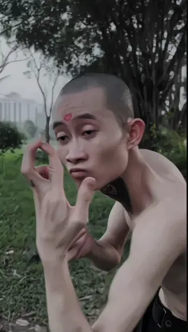 Trong này là cái gì ….#tuấn_thần_đèn_hà_nội @Dương Rồng @Đạt lệch @Yến’lee 