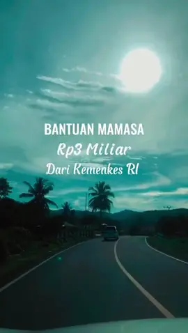 Pemerintah Kabupaten Mamasa menerima bantuan alat kesehatan (alkes) senilai Rp3 miliar dari Crisis Centre Kementerian Kesehatan Republik Indonesia. Bantuan tersebut saat ini dikirim langsung dari Jakarta menuju Mamasa, Sulawesi Barat, Selasa, 6 Mei 2025 yang mencakup 100 unit oxygen concentrator, 32 koli masker medis, serta berbagai bahan medis habis pakai lainnya. #mamasamaju 