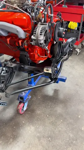 US CAR TOOL products help the shop with installation of Chrysler Engine assemblies #noelsmusclecarrestoration #moparornocar #noelautomotive #uscartool@David Kruk 