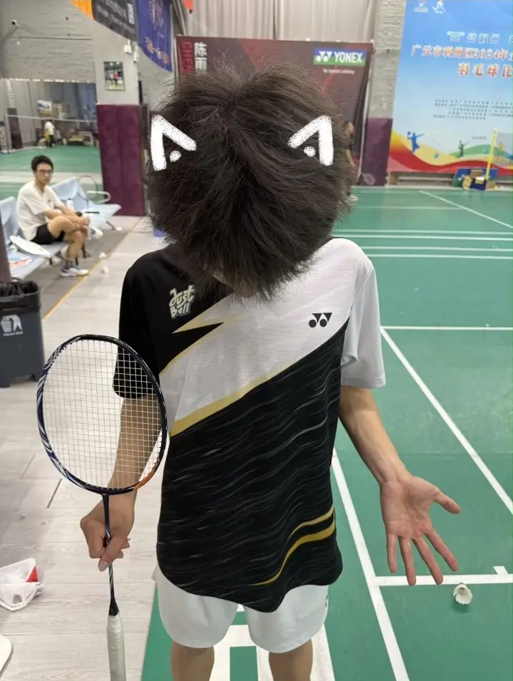 打完球可以牵动你的手吗^_^#羽毛球#高中生#感觉至上 #badminton #sports #boy #foryou #fyp #chinese #vairal #王怆怆 