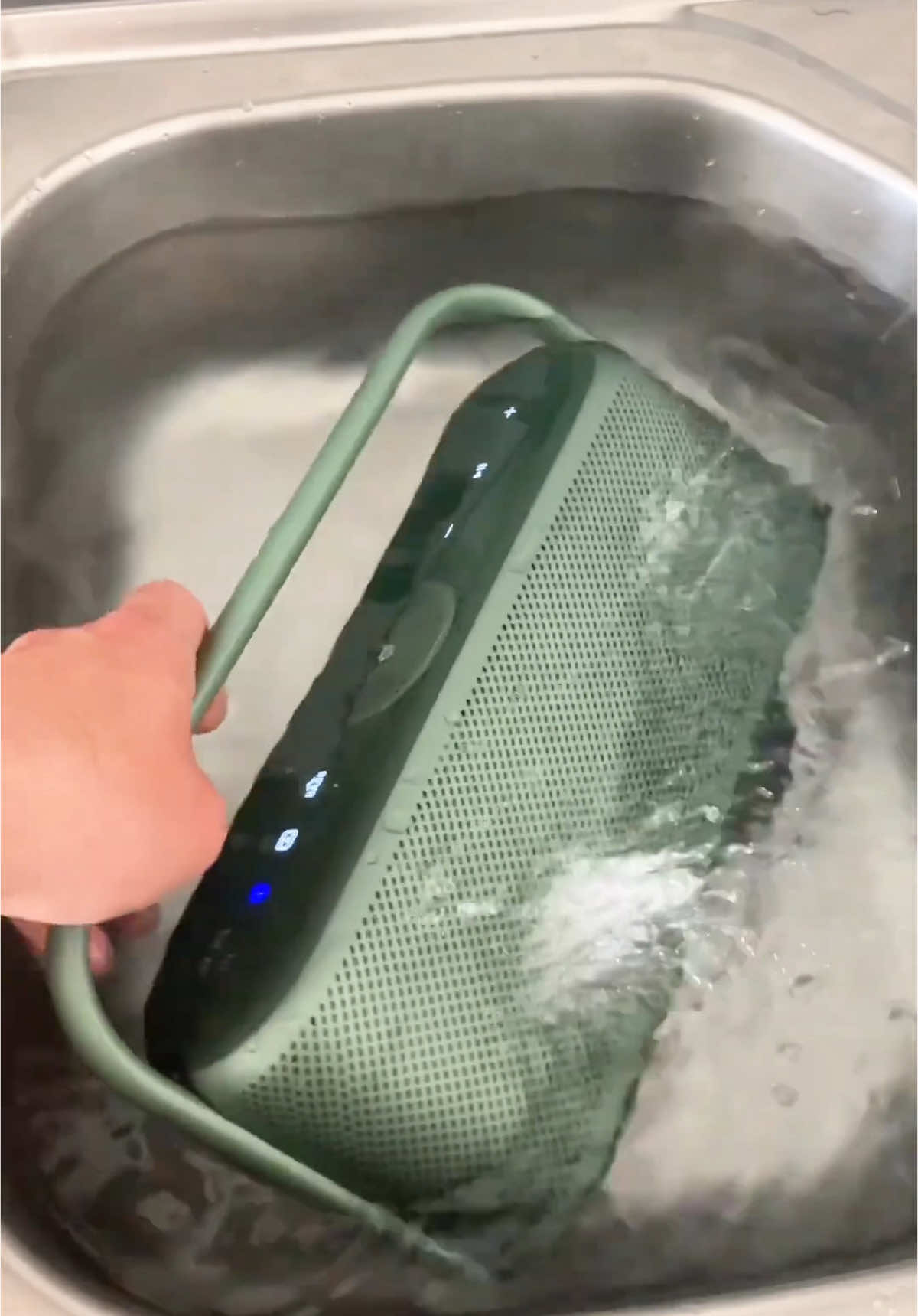 Soundcore by Anker Motion X600 Water BASS Test. #TikTokShop #TikTokFinds #TrendingProducts #MustHave #TikTokMadeMeBuyIt #ShopNow #ViralFinds #BestDeals #HotDeals #OnlineShopping #TikTokShopFinds #ProductReview #ViralProducts #ForYou #FYP #FYPTrending #FYPViral #ForYouPage