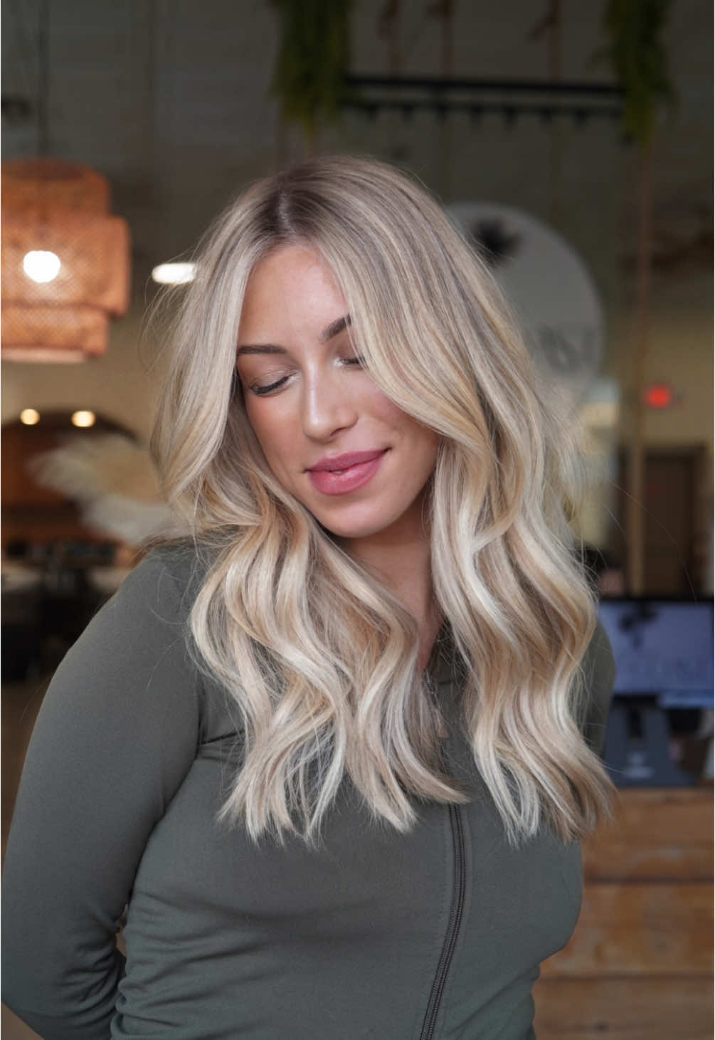 LINK IN BIO TO BOOK WITH ME😇😇😇#newjerseyhair #newjerseyhairstylist #njhair #newjerseyhairextensions #fyp #blonde #njblonde #denvillenj @Eastcoast salon 