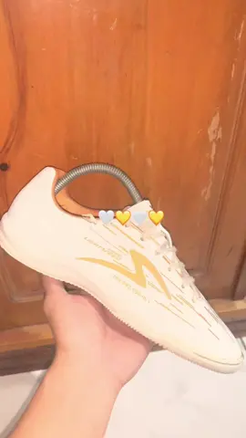 whitegold💛🤍#wizzzsecond #futsalindonesia #specsindonesia #lightspeedreborn #futsal 