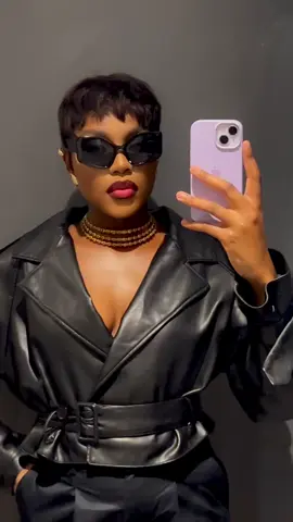 Pixie szn is upon us 🫦   • • • #pixiecut #blackwomenoftiktok  #dragoncityhair 