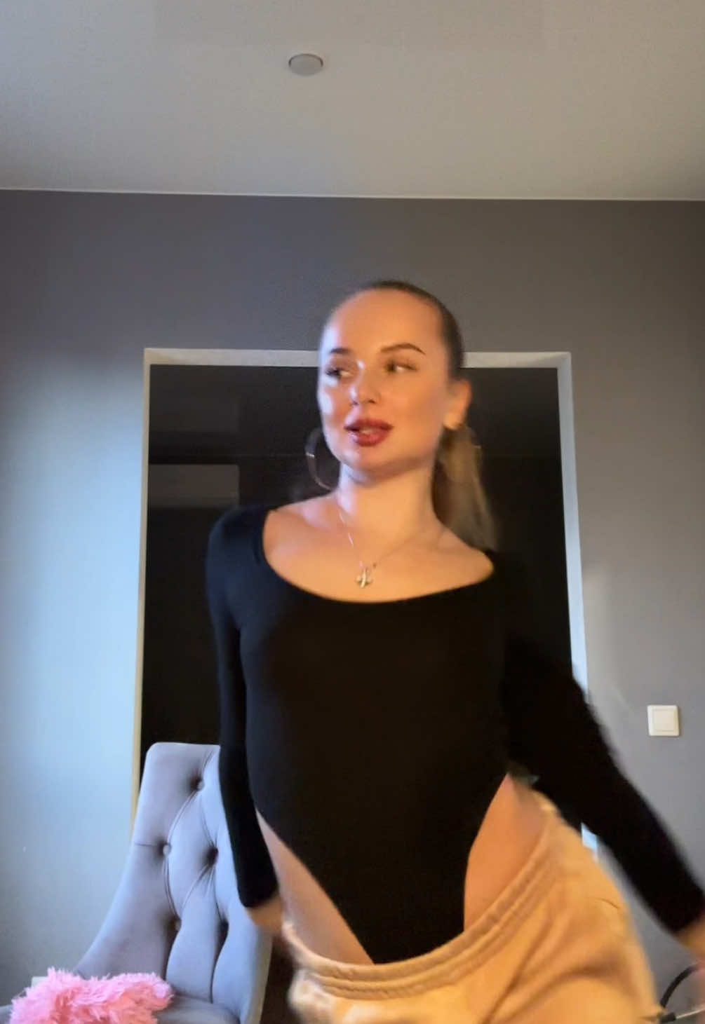 #shakeittothemax #тренды #highheels #танцы #dance #newdance #dancer #dancechallenge #dancetutorial #dancetrend #fyp #viral #танцынакаблуках #mariya__petrovskaya #fy #top #танцыдлядевушек 