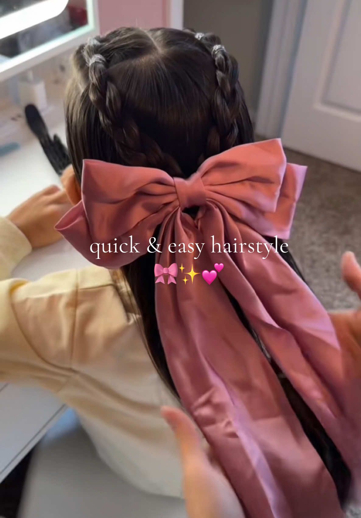 Love a big bow 🎀 #hairstyle #quickhairstyle #hairtutorial #girlhairstyle #daughter #hairinspo 