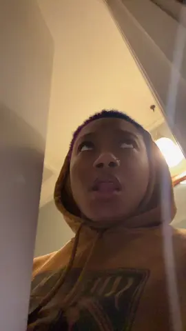 I’m not eat’n that tf 😒🤢🤮🤣🤣🤣#🏳️‍🌈 #studoftiktok #fyp  #stud #fypage #fyp≥/viral  #BigPapa #lgbtq #Funny #Funny 