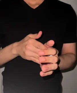 #fyp #hand #hands #bighand #veinyhands #veins #redthoughtsforher #aesthetic #manhands #redthoughts #bighands #veinyarms #asmr 