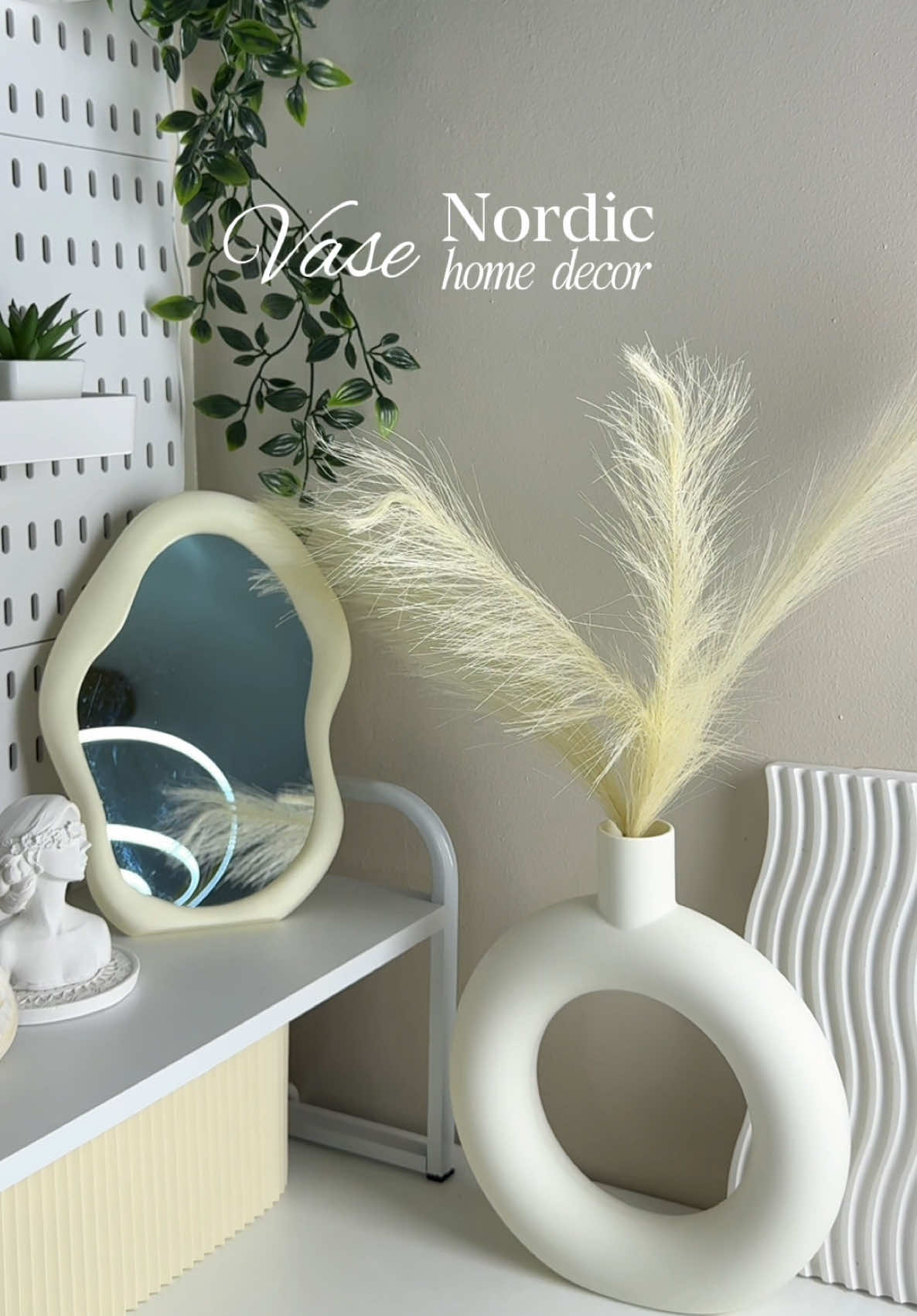 Transform your space instantly with this aesthetic minimalist home decor! #homedecor #vase #mustbuy #viralproducts #pampasgrass #decorationideas #backdropdecoration 