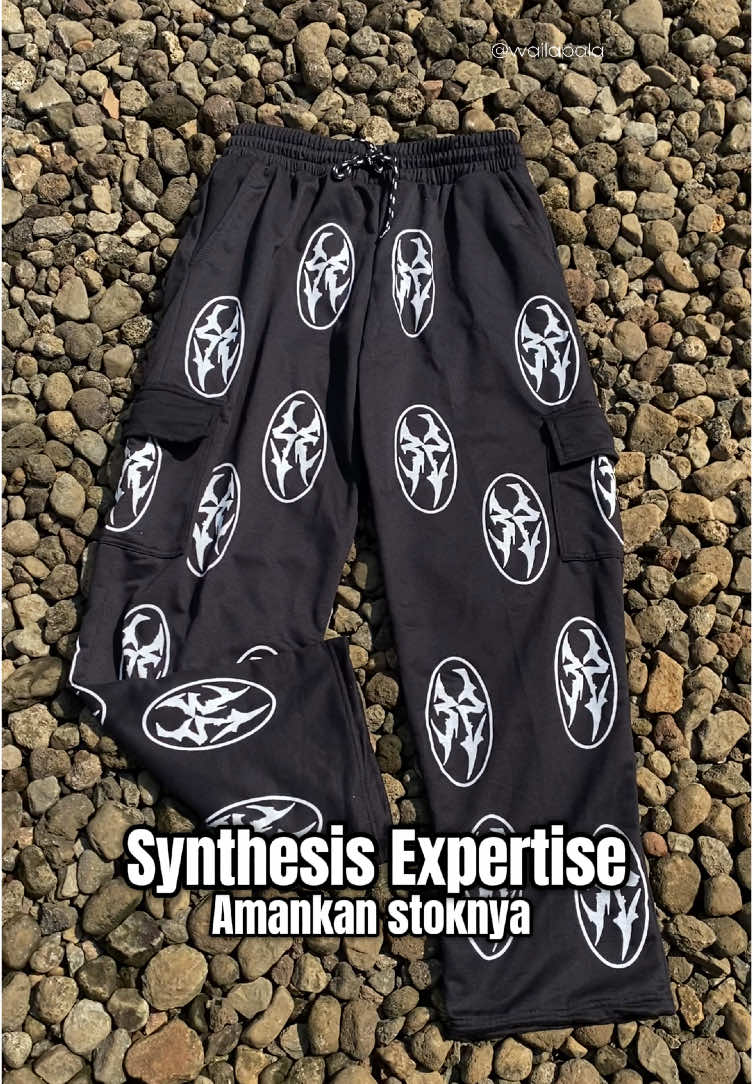 Celana baggy 🤙🏻🔥🥶🤏 Amankan stoknya #fyp #baggy #cargopants 